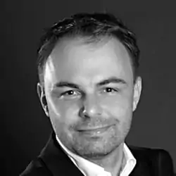 Foto von Patrick Tomforde, Gründer der performanceLiebe GmbH.